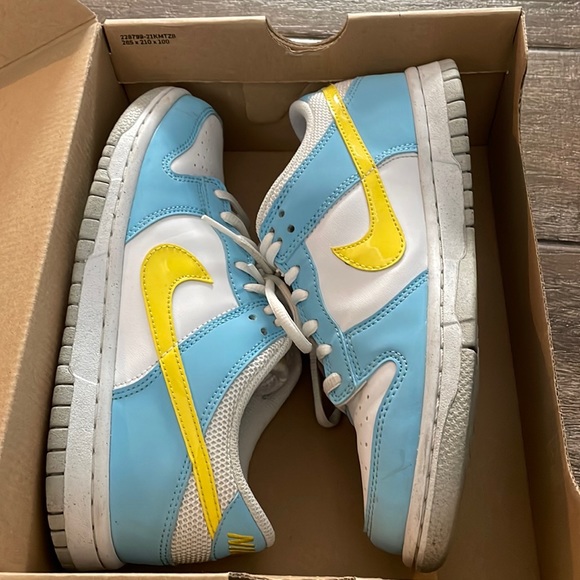Other - Nike Homer Simpson Dunks